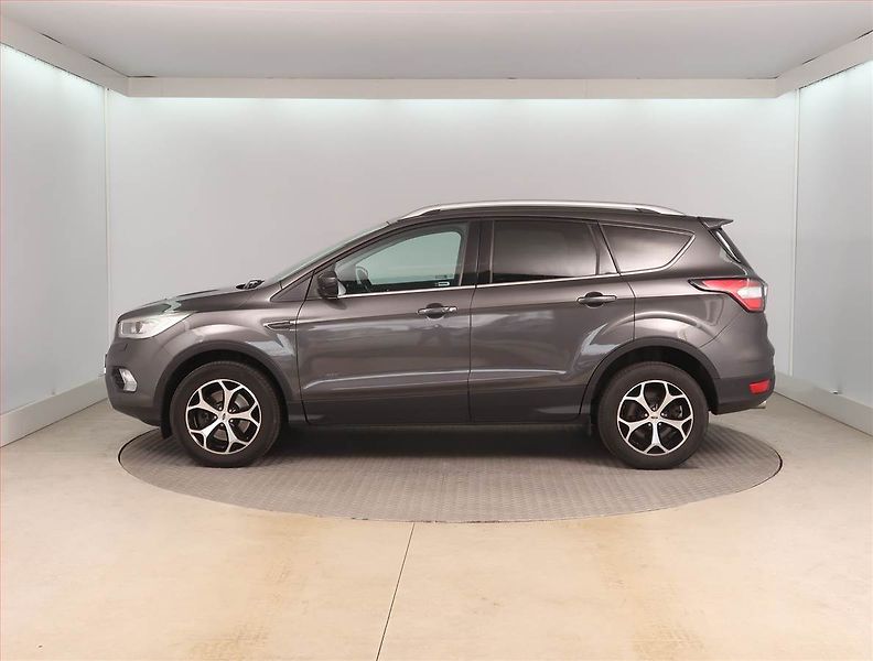 Ford Kuga (2018) 2.0 TDCi, 4X4, ČR,1.maj - fotka 3 z 16