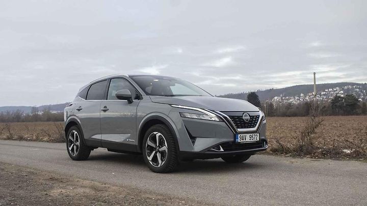 Kdysi byl ve svém segmentu jeden z mála, dnes si musí Nissan Qashqai poradit s početnou konkurencí.