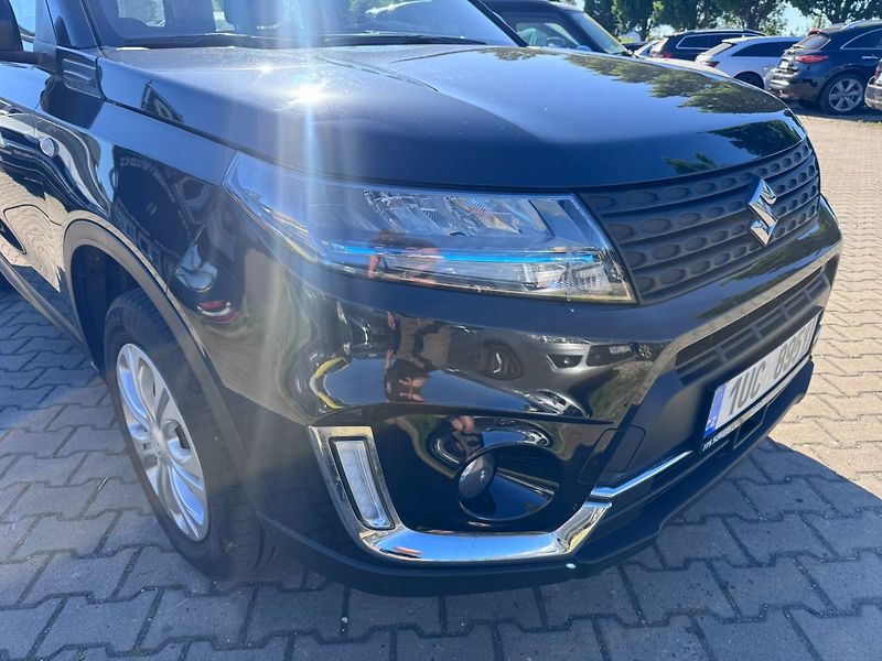 Suzuki Vitara (2021) 1,4i 95 KW HYBRID TAŽNÉ 1. MAJ - fotka 11 z 45