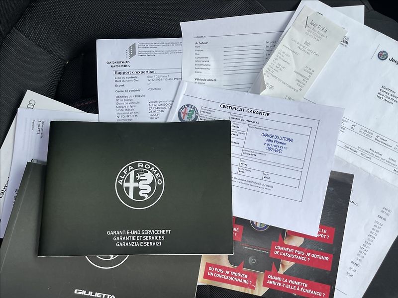 Alfa Romeo Giulietta 1,4 i 16V T 110KW XENON odp.DP - fotka 14 z 37