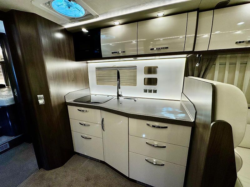 Phoenix (2026) MaXi-Liner 8500 LX *REZERVACE* - fotka 20 z 26