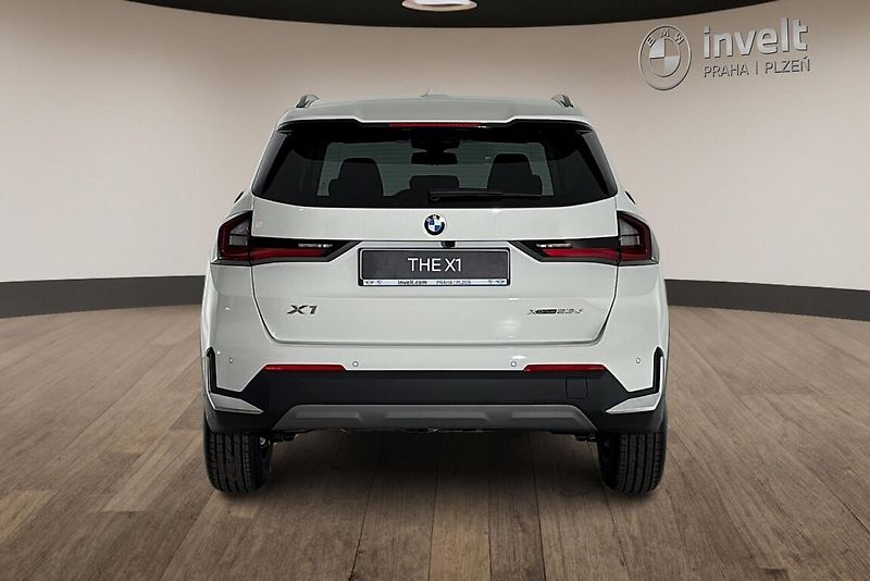 BMW X1 xDrive23d - fotka 4 z 24