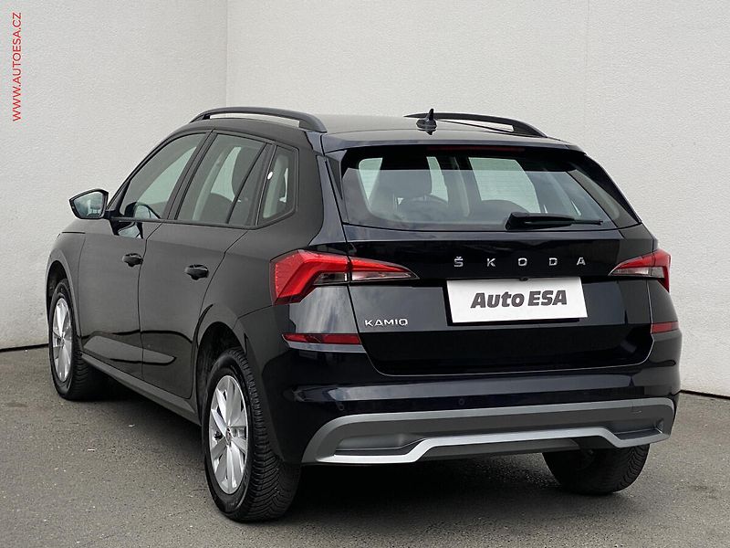 Škoda Kamiq (2023) 1.0 TSi, Ambition, DSG - fotka 6 z 18
