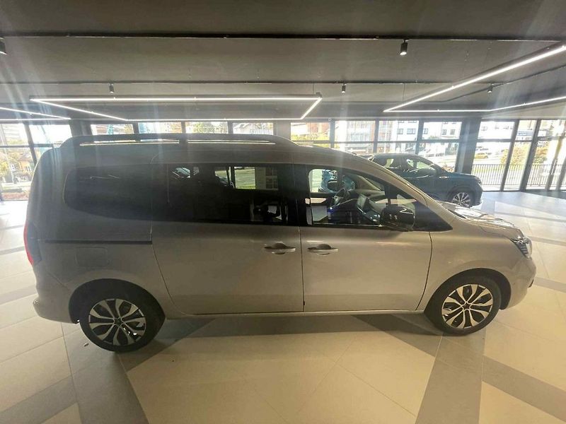 Renault Kangoo grand techno blue dCi 95 GSR2 - fotka 8 z 22