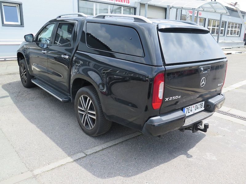 Mercedes-Benz Třídy X (2017) X250d,automat,4x4,motor venku - fotka 4 z 21