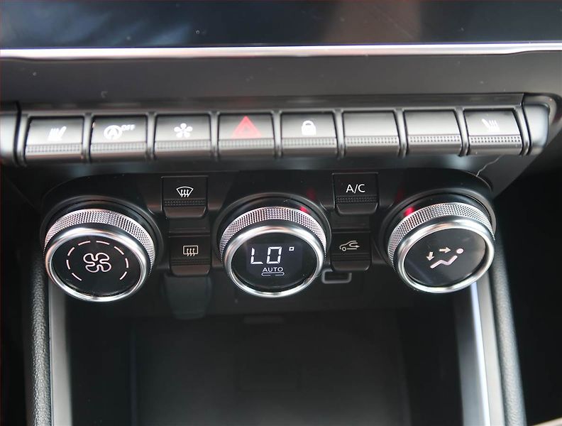 Renault Clio (2023) 1.0 TCe, ČR,1.maj, Serv.kniha - fotka 16 z 19