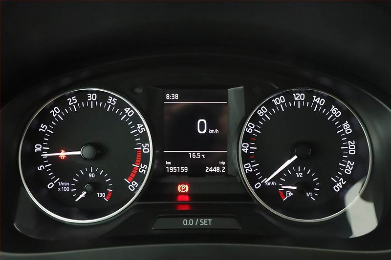 Škoda Rapid (2016) Spaceback 1.6 TDI - fotka 8 z 13