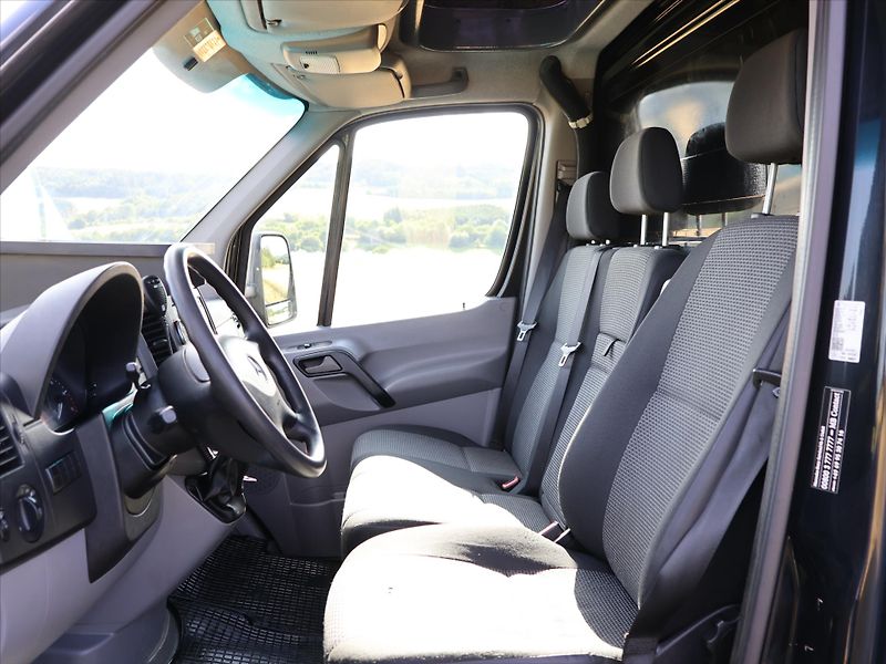 Mercedes-Benz Sprinter 2,1 316 CDI Spací vest. Placht - fotka 10 z 24
