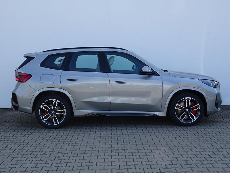 BMW X1 xDrive20d - fotka 5 z 7