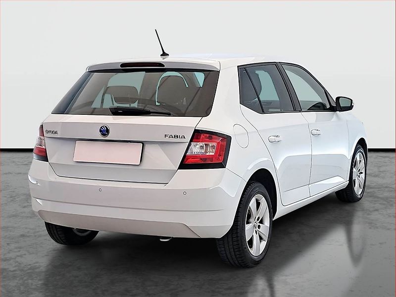 Škoda Fabia (2015) 1.2 TSI, Park. senzory - fotka 5 z 16