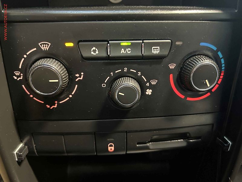 Peugeot 207 (2010) 1.4VTi SW, AC, temp - fotka 13 z 14