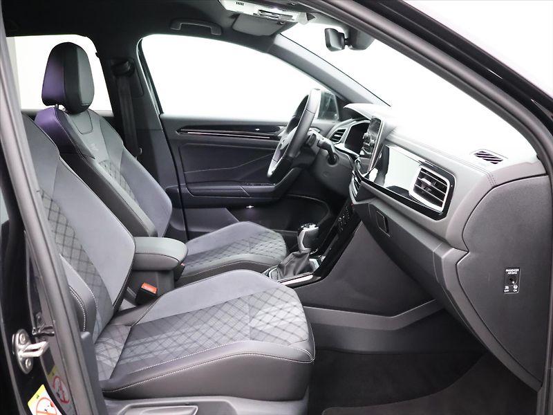 Volkswagen T-Roc 2,0 TSI 140kW R-Line 4M DPH - fotka 13 z 36