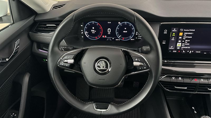 Škoda Octavia 2.0 TDI Style - fotka 9 z 25