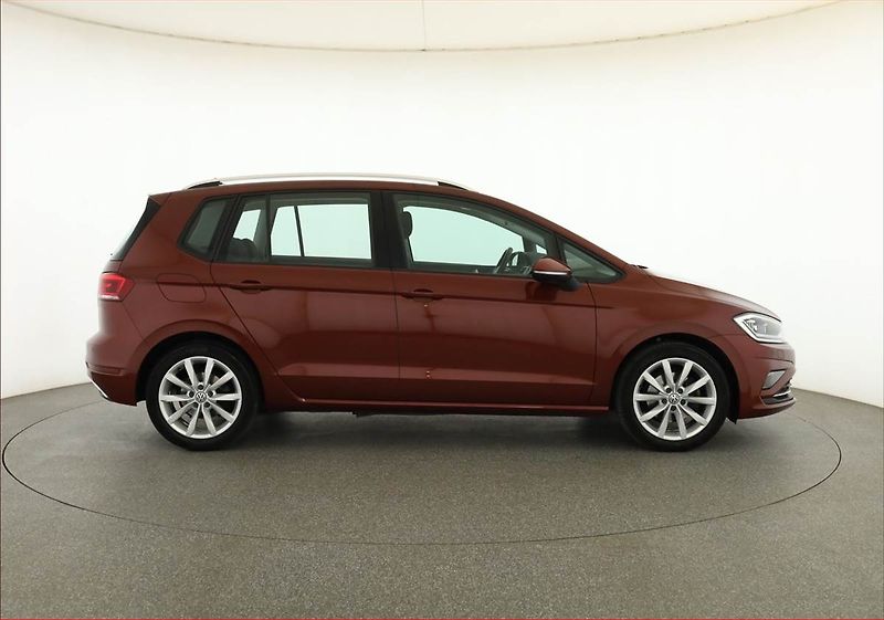 Volkswagen Golf Sportsvan (2019) 1.5 TSI, ČR,1.maj, Tempomat - fotka 6 z 18