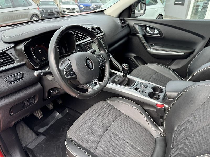 Renault Kadjar (2015) 1.6dCi AWD Bose LED Kamera - fotka 24 z 50