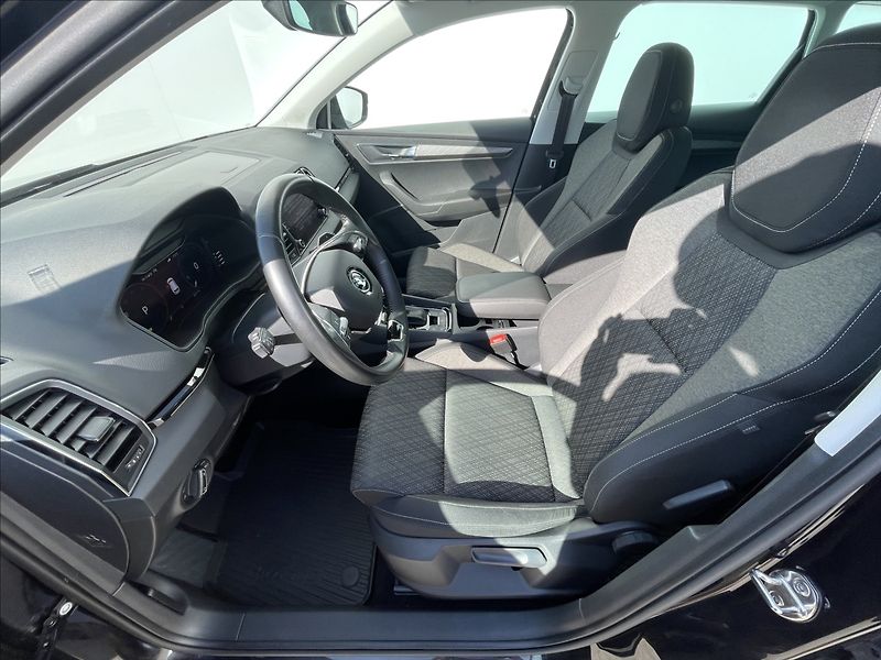 Škoda Karoq 2,0 TDI DSG Style Plus - fotka 4 z 25