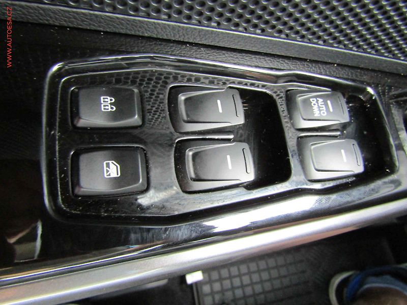 SsangYong Tivoli (2024) 1.5 T-GDi, ČR, STK12/28 - fotka 16 z 20