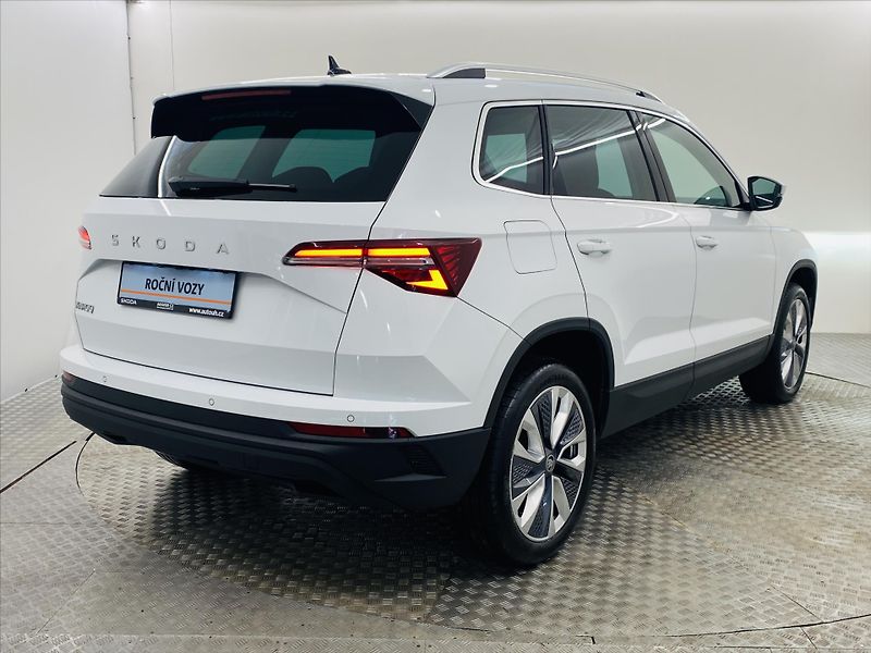 Škoda Karoq 1,5 TSI 110kW Top Selection - fotka 2 z 27
