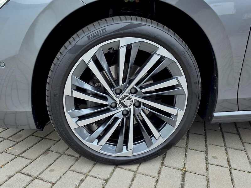 Škoda Superb (2025) COMBI 2,0TDI 110KW DSG L&K - fotka 32 z 35