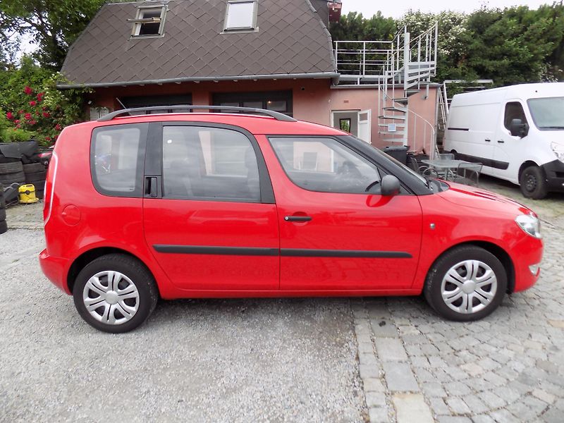 Škoda Roomster 1,2 TSI 63 KW ACTIVE, KLIMA - fotka 9 z 56