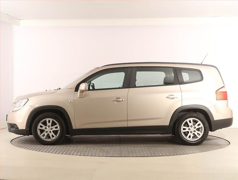 Chevrolet Orlando (2013) 2.0 VCDi, 7 míst, po STK - fotka 3 z 18
