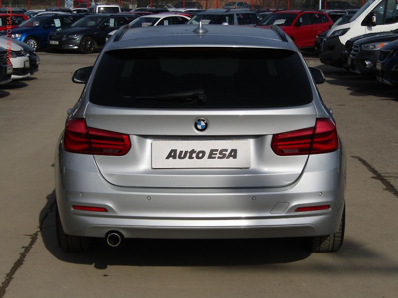 BMW Řada 3 (2016) 2.0 D 316d - fotka 5 z 16