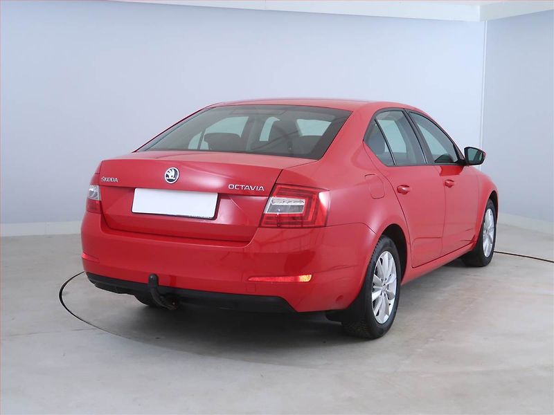 Škoda Octavia (2015) Ambition 1.6 TDI, Serv.kniha - fotka 5 z 12