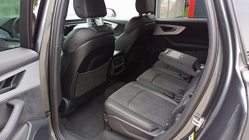 Audi Q7 S-LINE 3.0TDI WEBASTO B&O 1ČR  - fotka 10 z 44