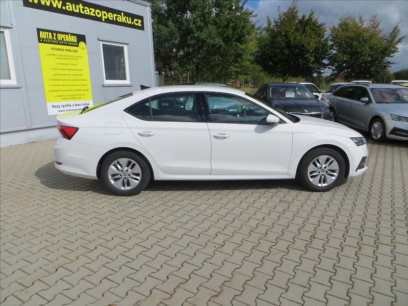 Škoda Octavia 2,0 TDI 85kw Ambition DSG - fotka 10 z 26