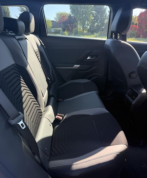 Jeep Compass (2026) Altitude e-hybrid 145k - fotka 12 z 14