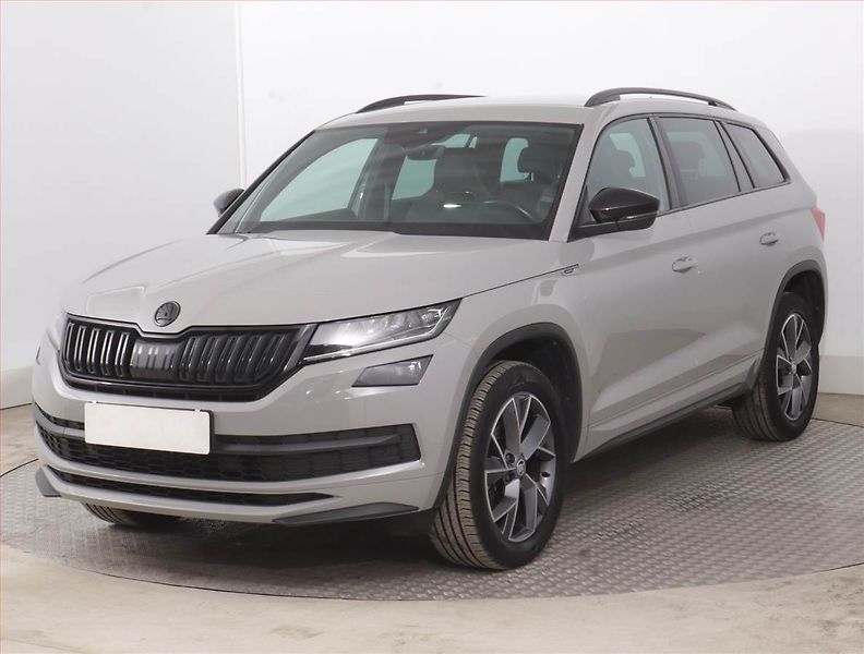 Škoda Kodiaq (2021) Sportline 1.5 TSI - fotka 2 z 18