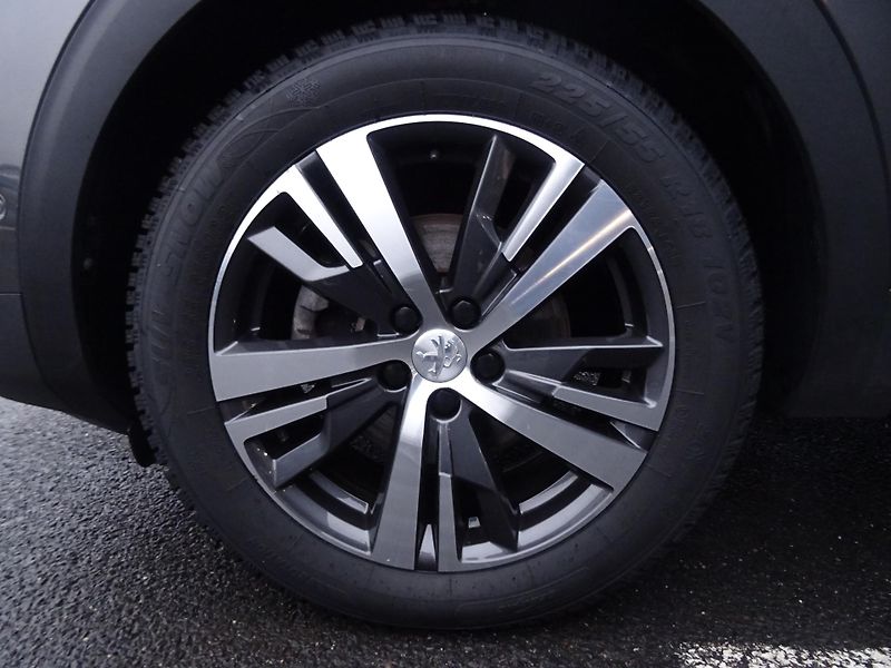 Peugeot 3008 (2022) ALLURE 1.5 BHDi S&S 130k EAT8 - fotka 9 z 73