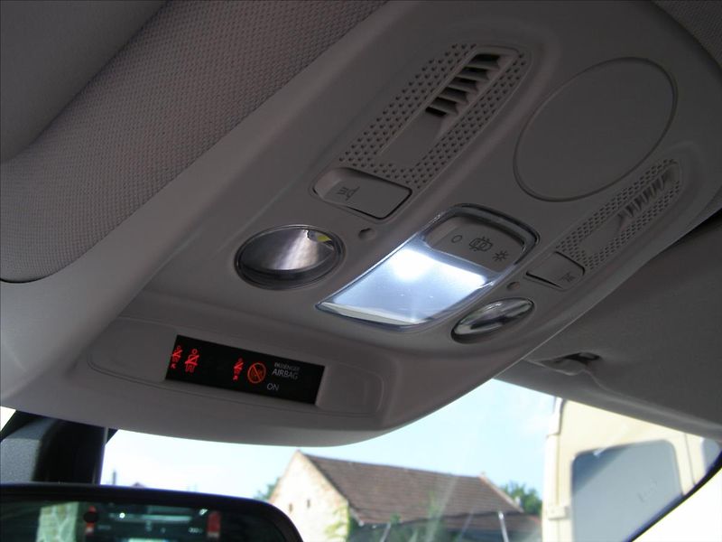 Citroën C4 1,6   po STK  nove pneu - fotka 26 z 31