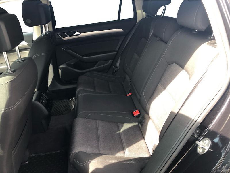 Volkswagen Passat 2.0 TDI DSG - fotka 12 z 29