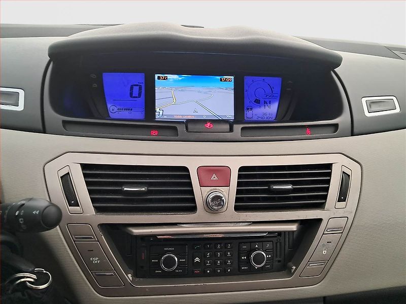Citroën C4 Picasso (2009) 2.0 HDI, Automat, 7 míst - fotka 12 z 23
