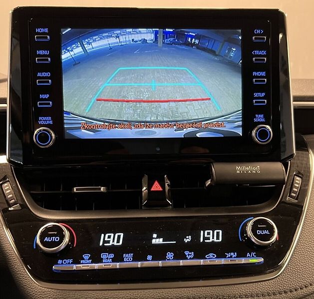 Toyota Corolla 1,8 Hybrid AT Comfort Style Te - fotka 6 z 16