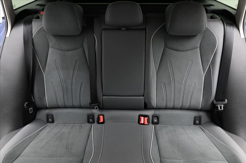 Volkswagen Passat 2,0 TDI 110 kW DSG Business Zá - fotka 29 z 33