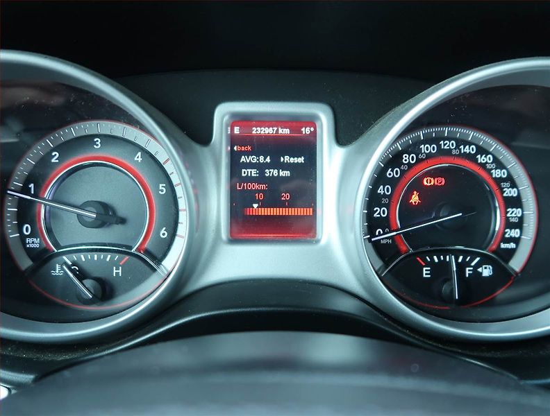 Fiat Freemont (2011) 2.0 MultiJet, 7 míst, Tempomat - fotka 11 z 17