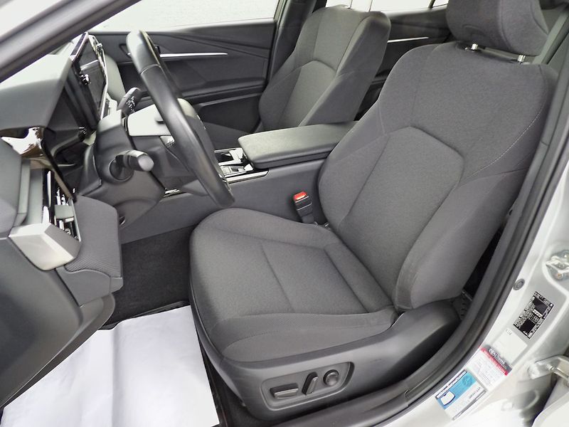 Toyota Camry 2.5 Hybrid Comfort ČR DPH - fotka 17 z 27