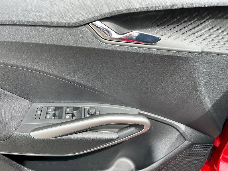 Škoda Fabia (2025) 1.0 TSI 85kW Top Selection DSG - fotka 15 z 27