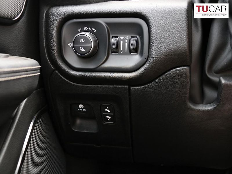 RAM 1500 (2024) Laramie G/T 5.7 HEMI E-Torque  - fotka 19 z 46