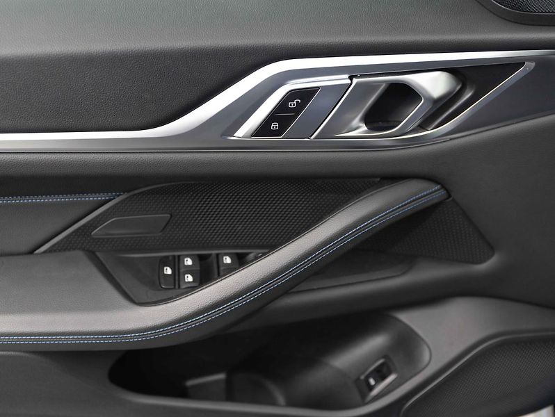 BMW i4 M50 xDrive - fotka 17 z 22