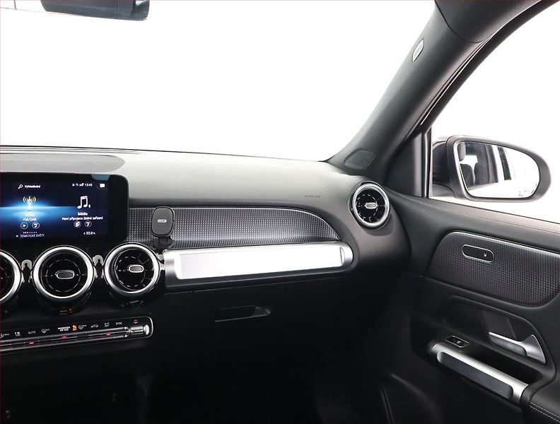 Mercedes-Benz GLB (2022) 200 d 4MATIC - fotka 8 z 26