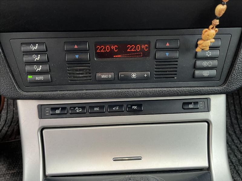 BMW X5 2,9 d 135KW AUT 4x4 KLIM TAŽNÉ - fotka 18 z 35