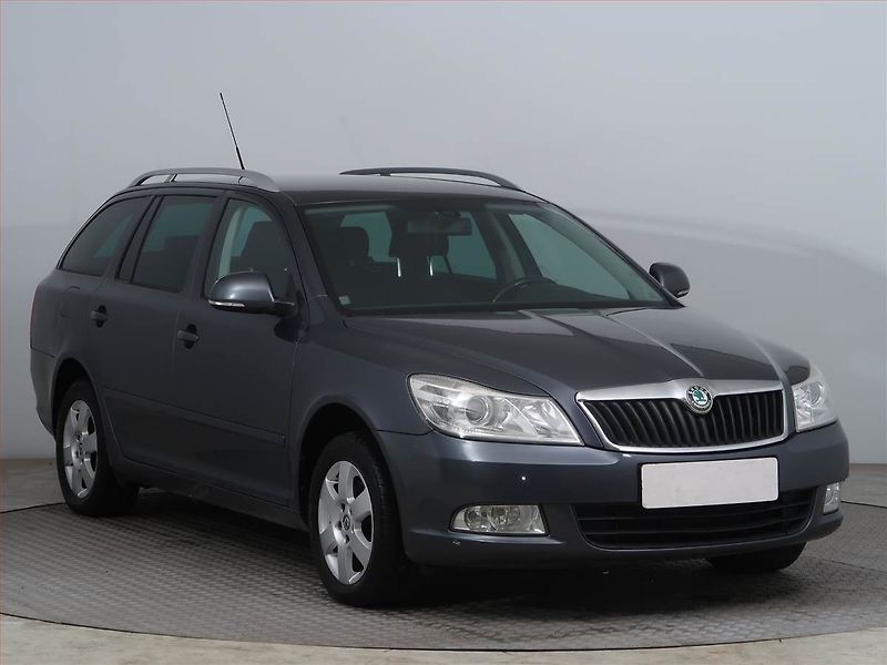 Škoda Octavia (2011) 1.6 TDI, nová STK, Tažné - fotografie inzerátu