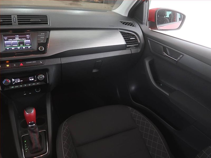 Škoda Fabia (2015) Style 1.2 TSI, Automat - fotka 8 z 21