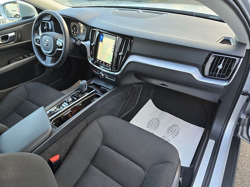 Volvo V60 184kW B5 4x4 CROSS COUNTRY - fotka 11 z 50