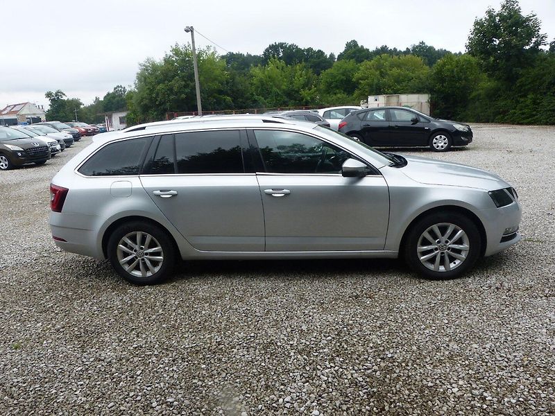 Škoda Octavia 2.0 TDI DSG - fotka 7 z 19