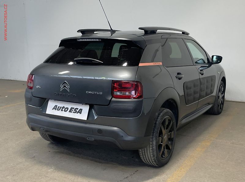 Citroën C4 Cactus (2016) 1.2PT, Shine, kůže, panor - fotka 4 z 14