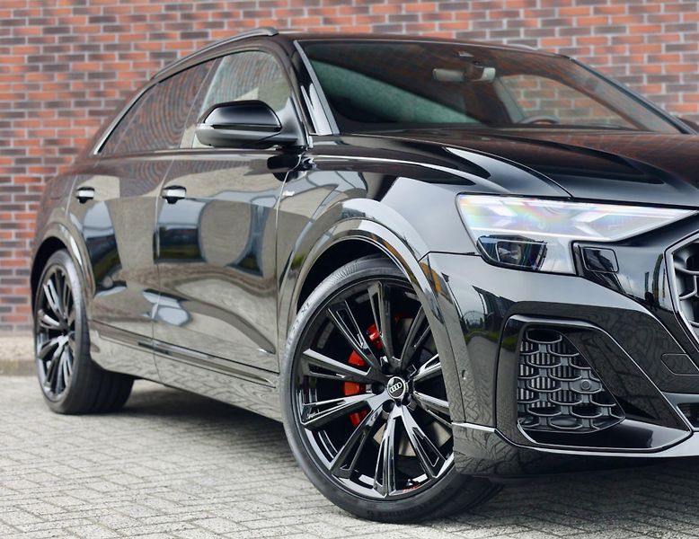 Audi Q8 (2026) 55 TFSIe Quattro - fotka 3 z 47